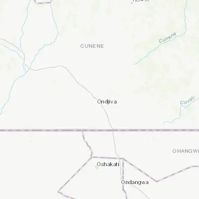 Map showing location of Ondjiva (-17.066670, 15.733330)