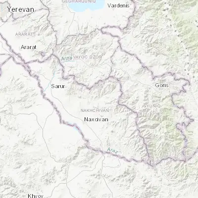 Map showing location of Şahbuz (39.407220, 45.573890)