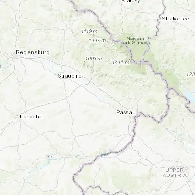 Map showing location of Osterhofen (48.700000, 13.022210)