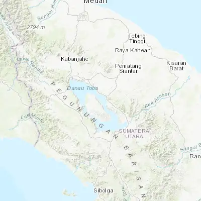 Map showing location of Tuktuk Sonak (2.668900, 98.857600)