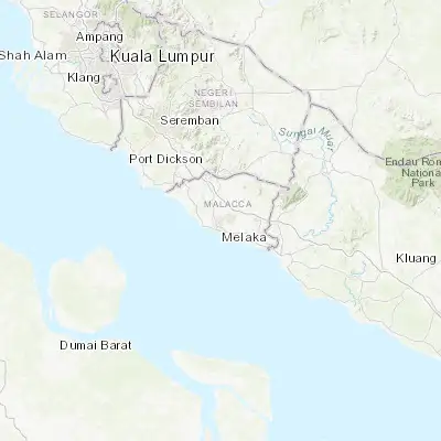 Map showing location of Batu Berendam (2.248700, 102.246000)