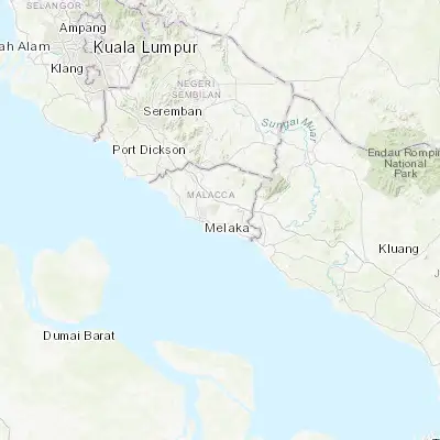 Map showing location of Kampung Ayer Molek (2.213900, 102.327800)