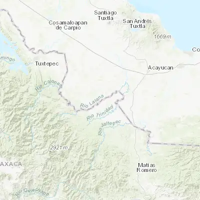 Map showing location of Nuevo Ixcatlán (17.641450, -95.438070)