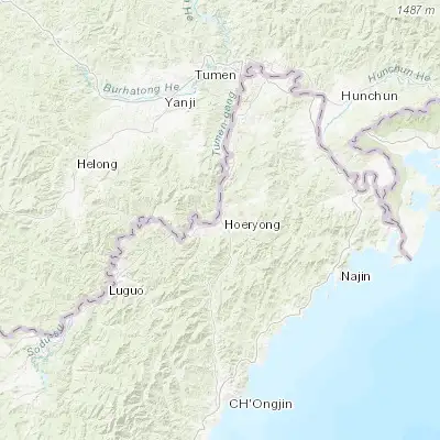 Map showing location of Hoeryŏng (42.441130, 129.746010)
