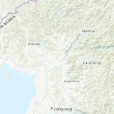 Map showing location of Yŏngbyŏn (39.813330, 125.804170)