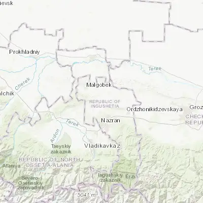 Map showing location of Nizhniye Achaluki (43.402800, 44.759080)