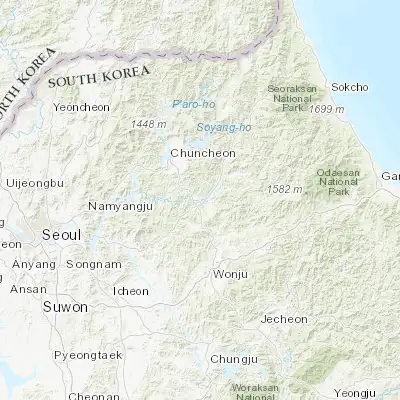 Map showing location of Hongch’ŏn (37.691800, 127.885700)