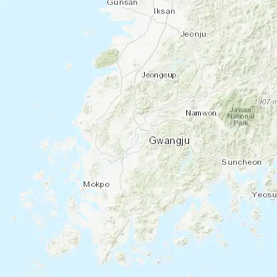 Map showing location of Masan (35.127250, 126.831490)