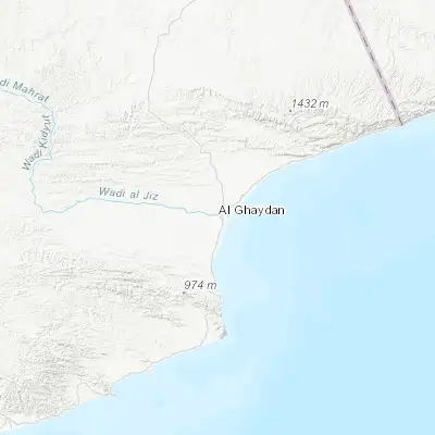 Map showing location of Al Ghayz̧ah (16.207870, 52.176050)